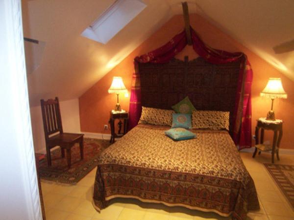 Logis Deritel Montsurs Room photo